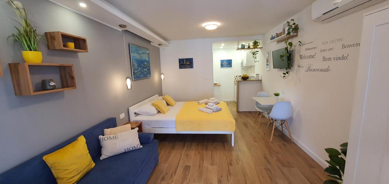 Apartments & Rooms Karla 드라말리 외부 사진