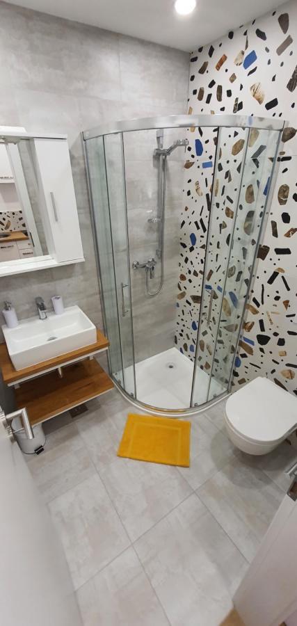 Apartments & Rooms Karla 드라말리 외부 사진