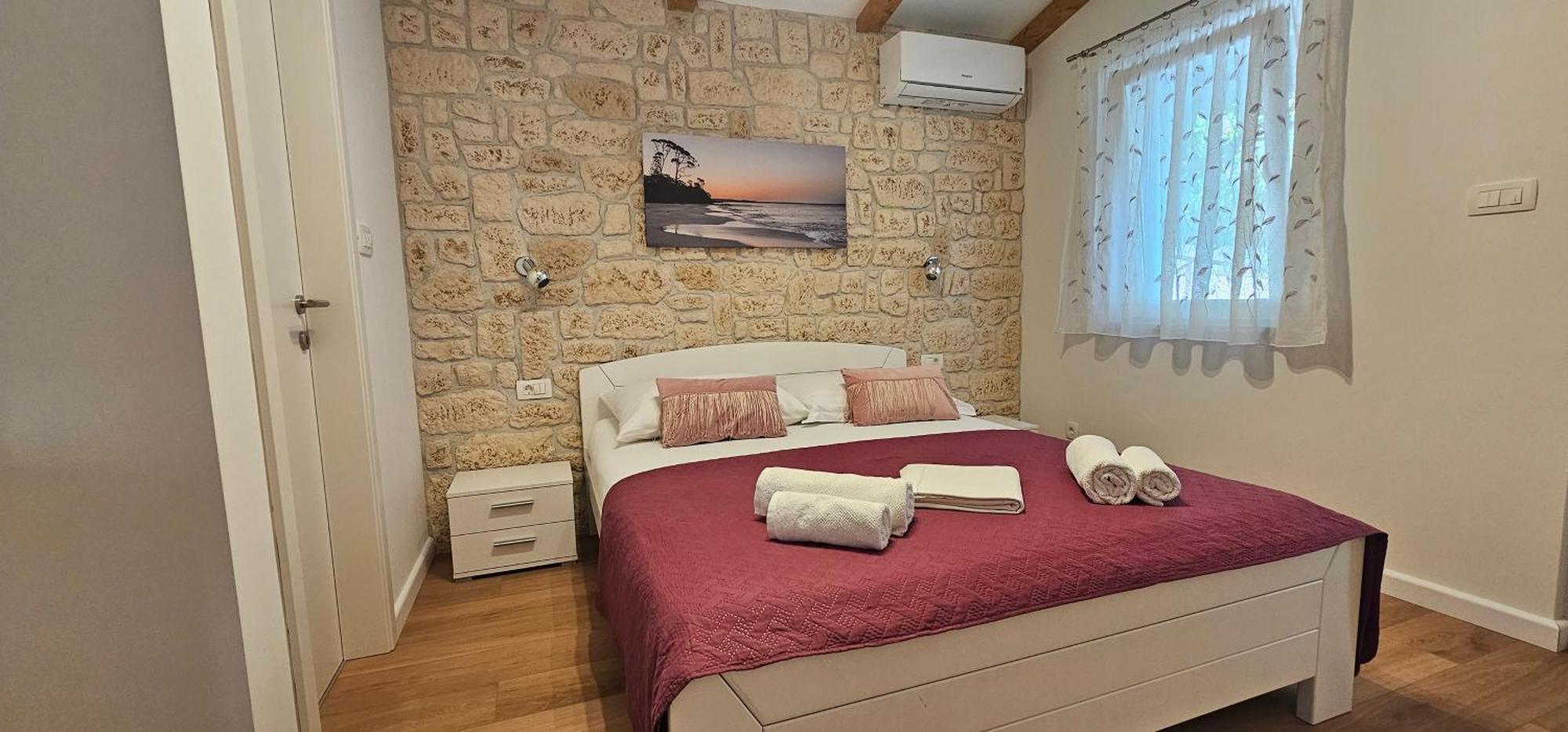 Apartments & Rooms Karla 드라말리 외부 사진